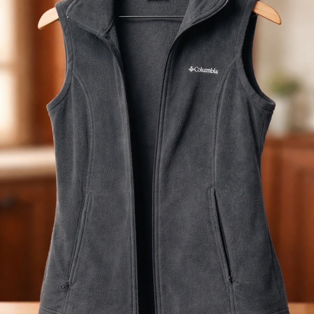Columbia Women's Dark Gray Fleece Vest